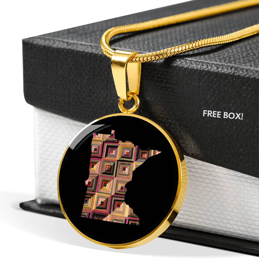 Minnesota Quilter Pendant Necklace - Engravable Gift for Grandma, Mom, Wife, Sister, Aunt, Cousin, Friend