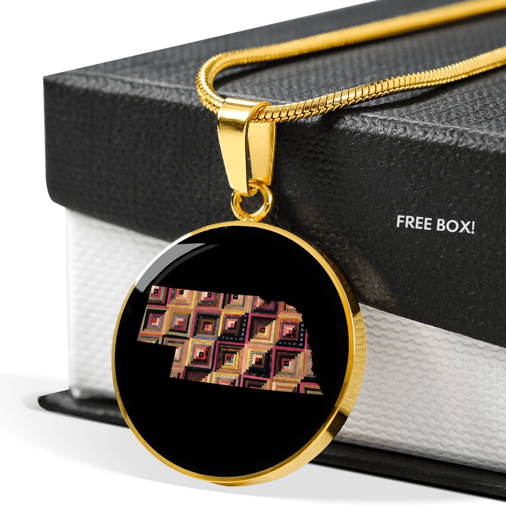Nebraska Quilter Pendant Necklace - Engravable Gift for Grandma, Mom, Wife, Sister, Aunt, Cousin, Friend