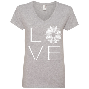 LOVE Quilting Ladies V-Neck Tee - Crafter4Life - 1